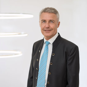 Finanzmakler
